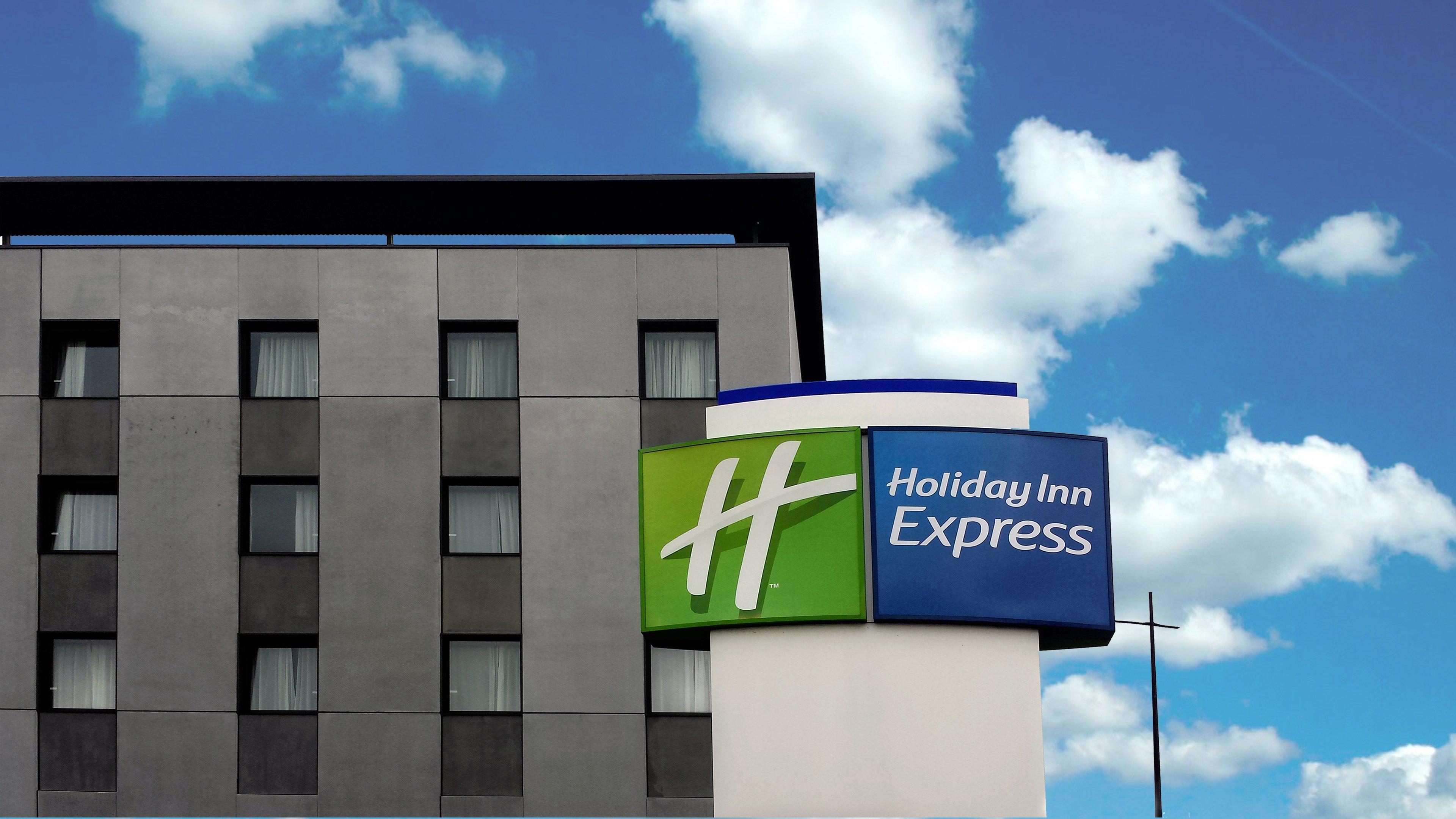 Holiday Inn Express Bilbao Airport, An Ihg Hotel Derio Eksteriør billede